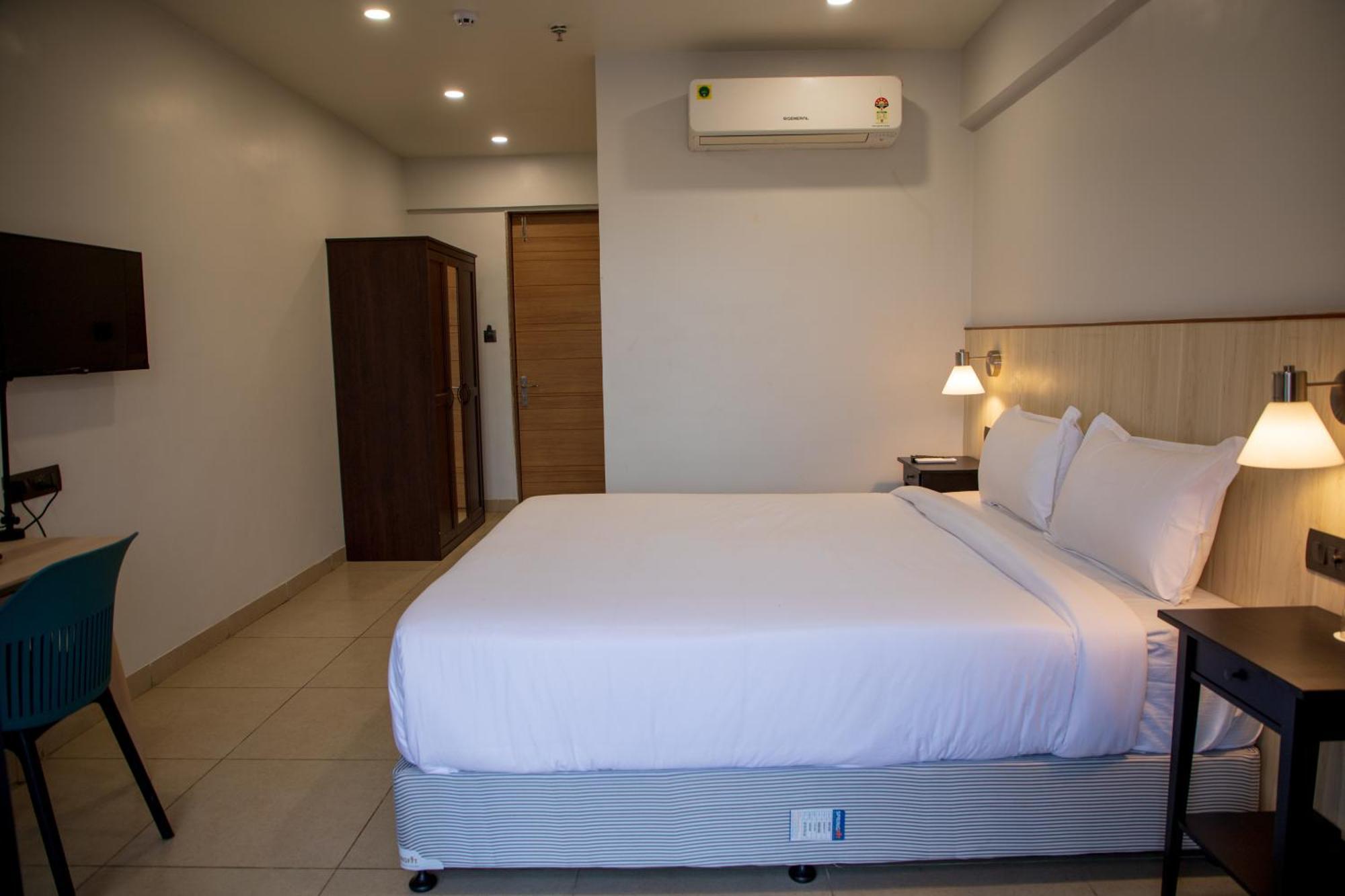 Antarim Express Hotel Bharuch Ngoại thất bức ảnh