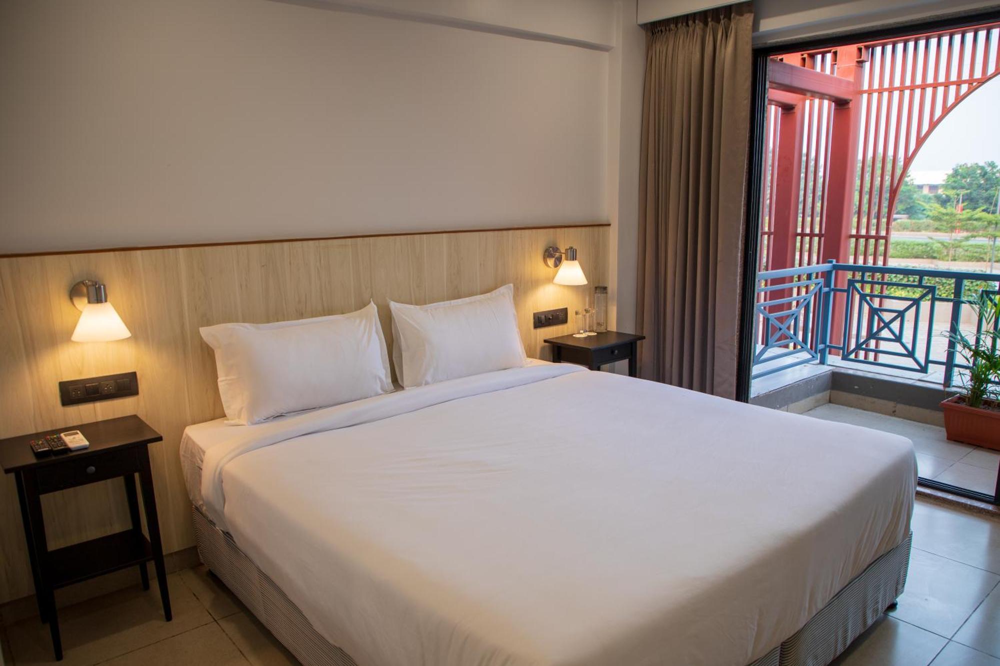Antarim Express Hotel Bharuch Ngoại thất bức ảnh
